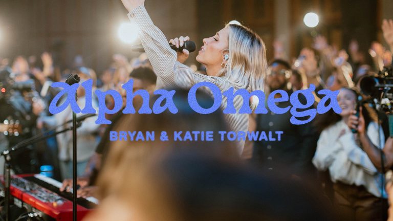 Bryan & Katie Torwalt – Alpha Omega (Official Live Video)